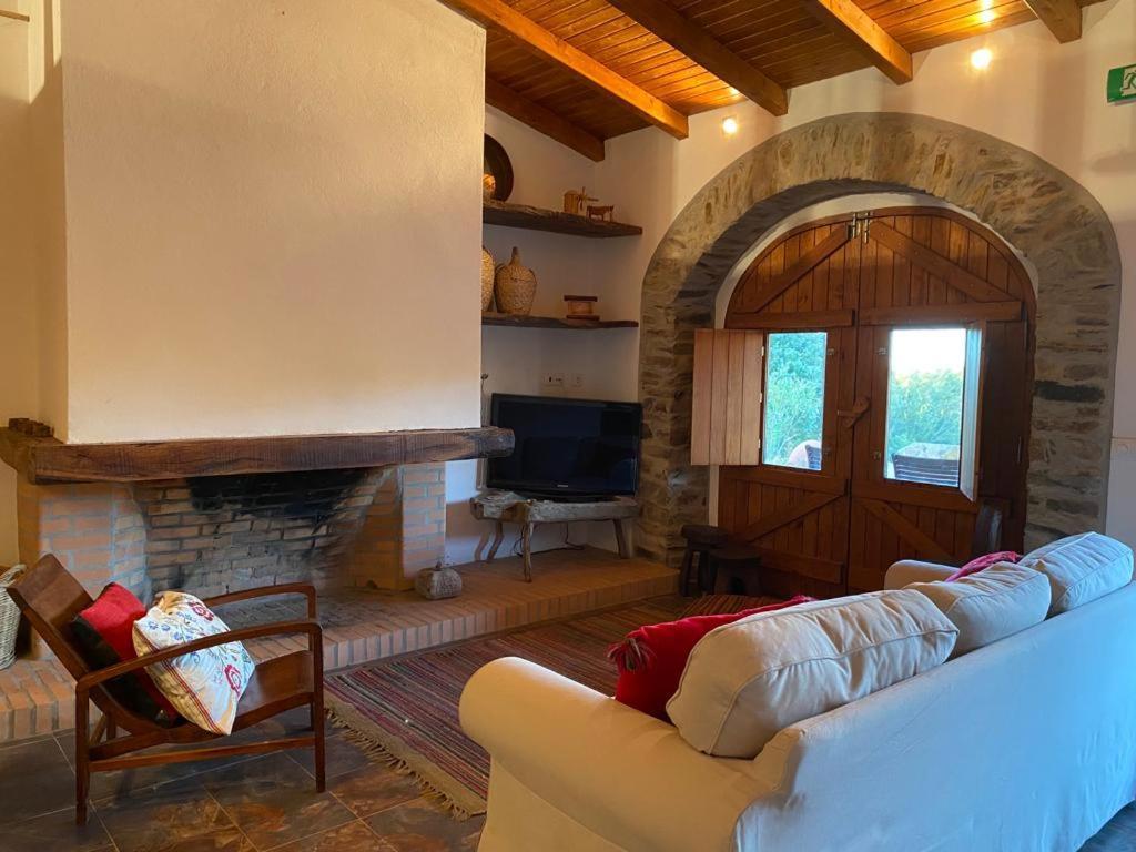 Вилла Corvatos Casas Do Monte Алмодовар Экстерьер фото